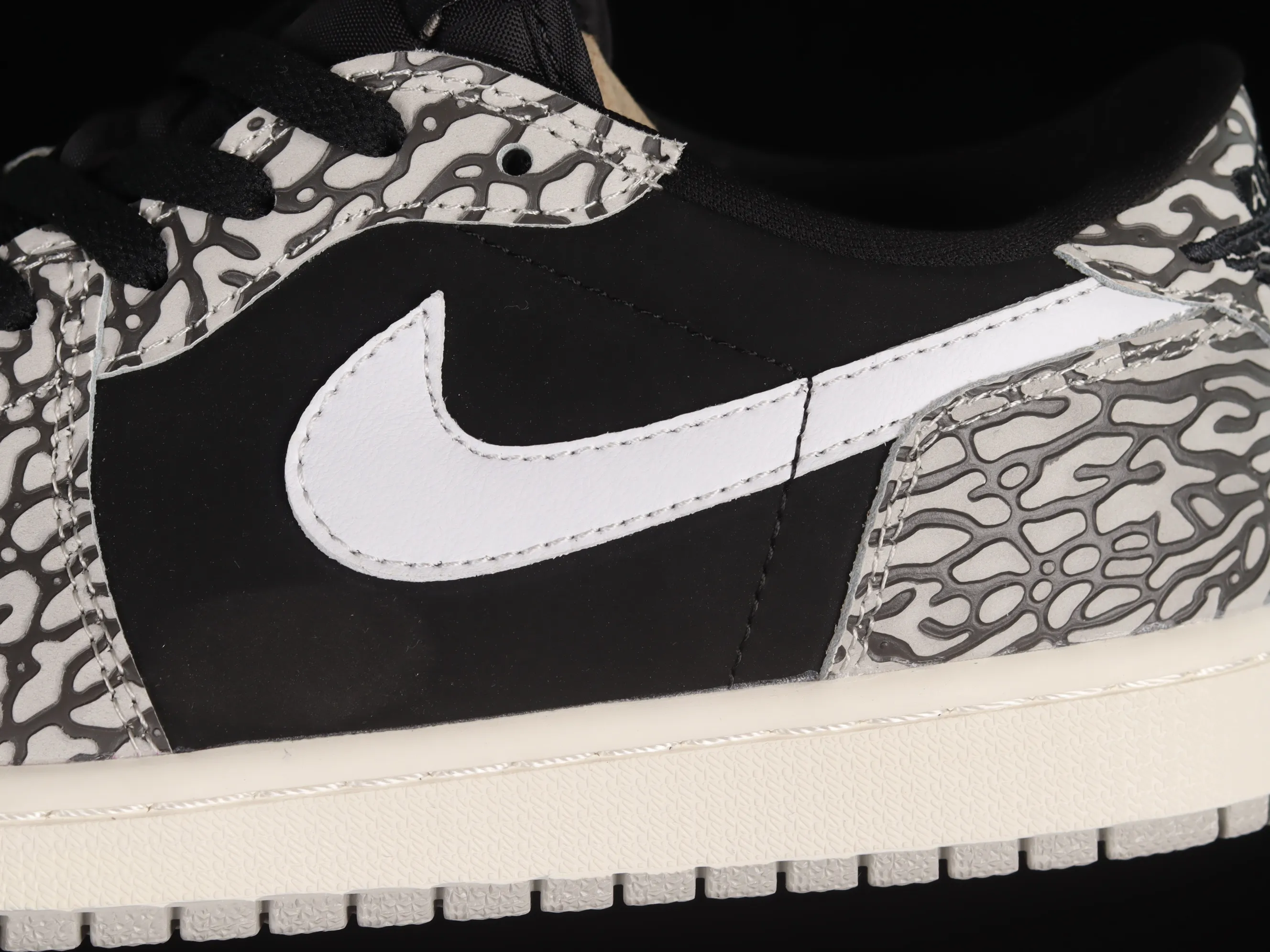 All categories Air Jordan Jordan series basketball shoes Air Jordan 1 Low Z version Air Jordan 1 Low OG "Black Cement" AJ1 Joe 1 black cement low-top cultural casual sneakers CZ0790-001